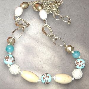 Lc Beaded bohemian chunky Necklace goldtone neutral tones